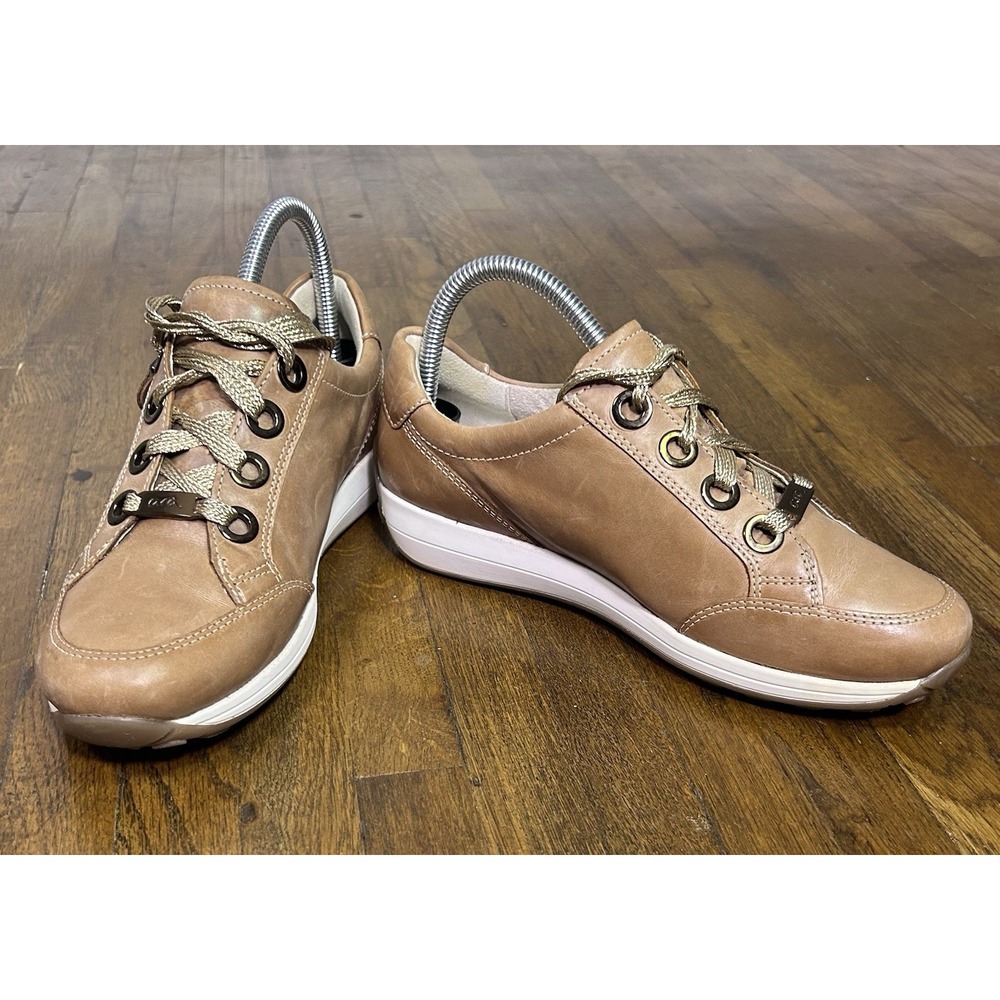 Women's leather sneaker ara Shoes metallic laces Size 8 Comfort Staple